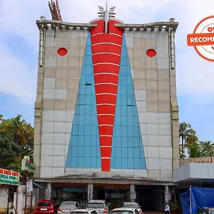Collection O 50234 Geebee 4* Nedumbassery