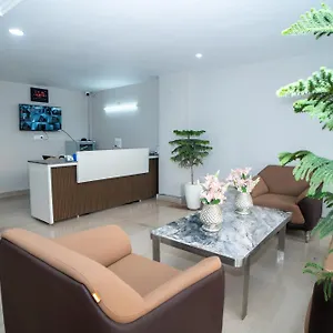 Aster Homes I 2bhk I Sec-39 I Near Medanta Bed & Breakfast