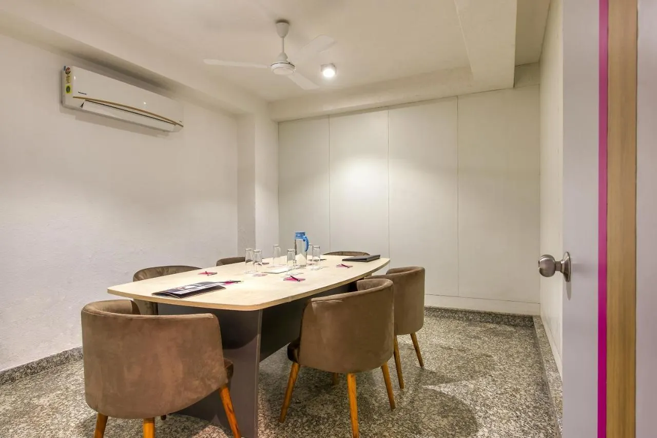 Rosastays Gurugram Sec 31 Gurgaon